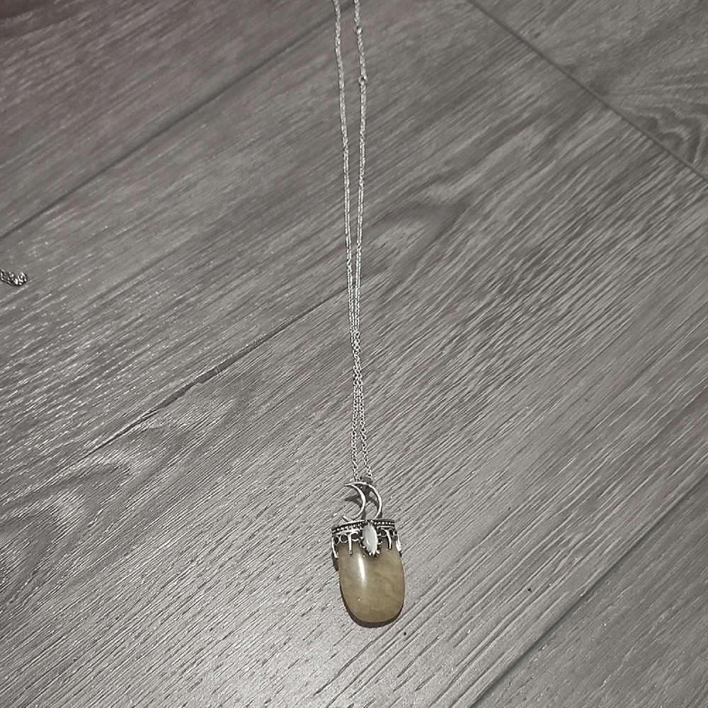 Handcrafted Golden Manifestation Citrine Necklace - Picture 3 of 5